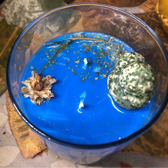Handmade Soy Candle: Sage Mallard - Picture 2 of 4